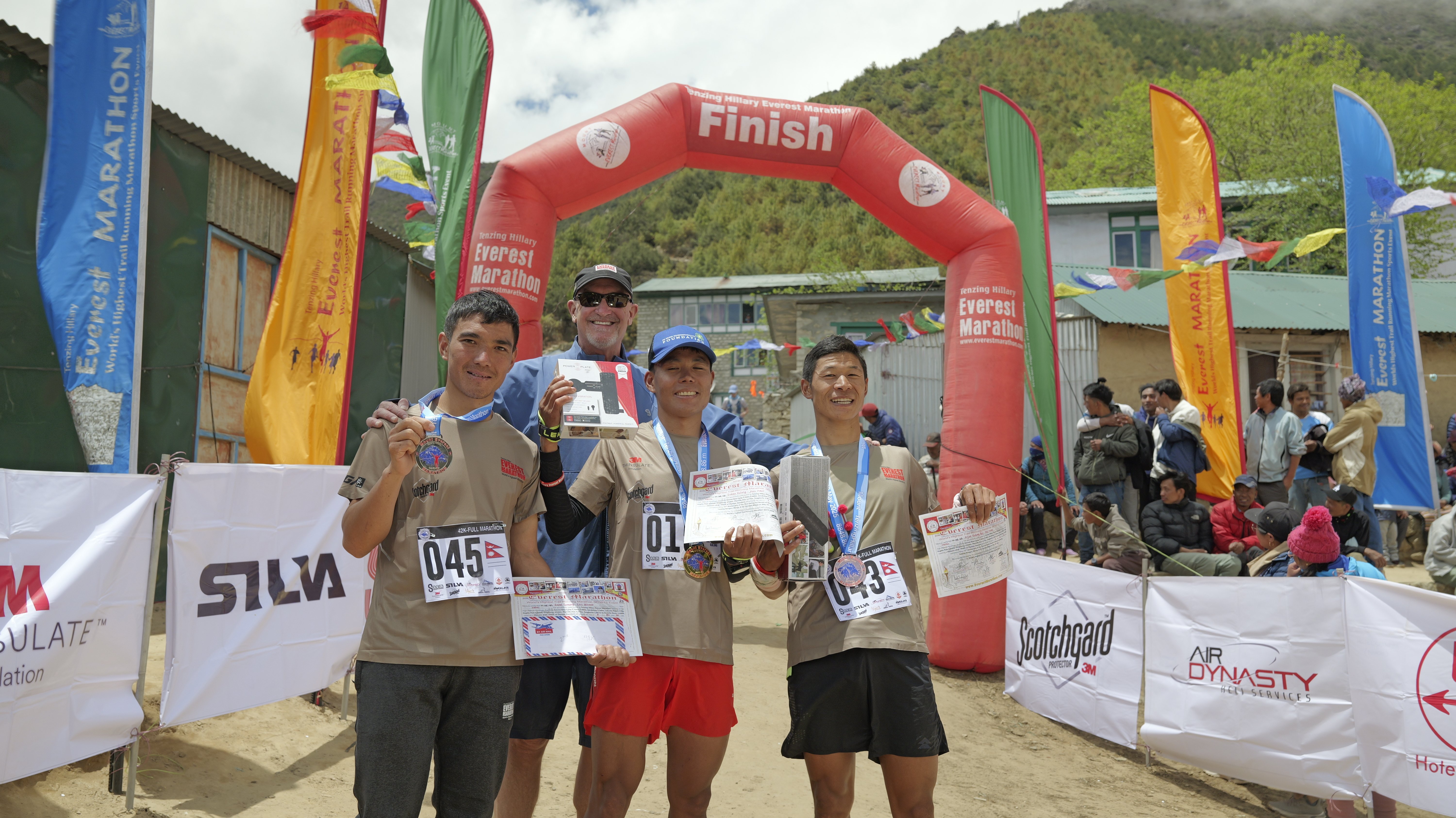 Everest Finish Line