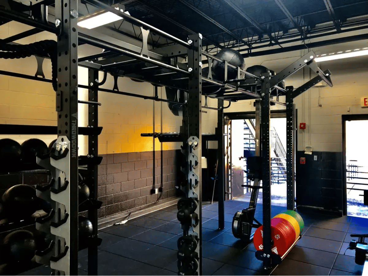 2-Group-24E-Pelham-Throwdown-XTC